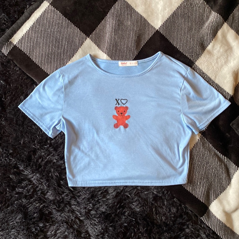 Blue teddy bear cropped tshirt